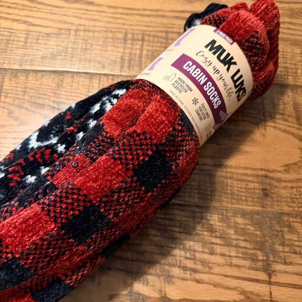 Muk Luks Plaid Red and Black Cabin Socks